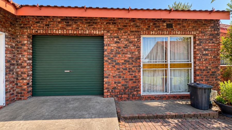 5 Bedroom Property for Sale in Vaalpark Free State